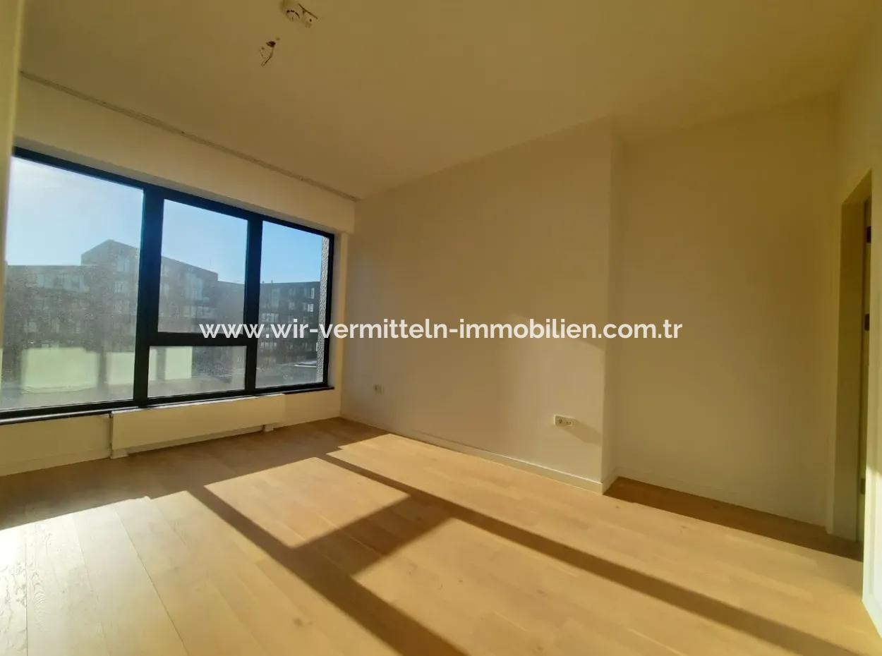 Boş Krediye Uygun İncek Loft Satılık  3+1 Dubleks Peyzaj Manzaralı 1.Kat Daire