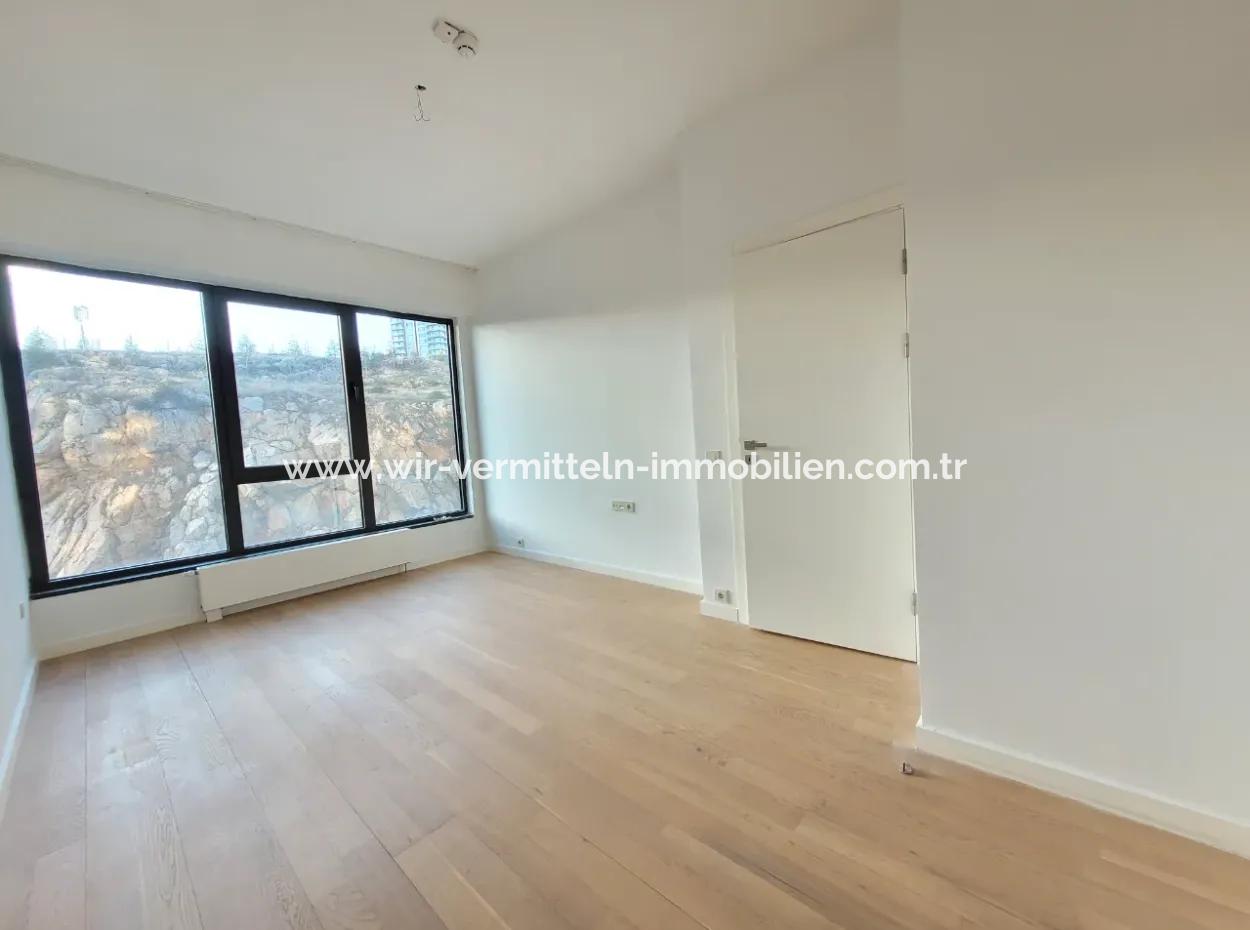 Kiracısız İncek Loft Satılık  2+1 Dubleks Şehir Manzaralı 2.Kat Daire