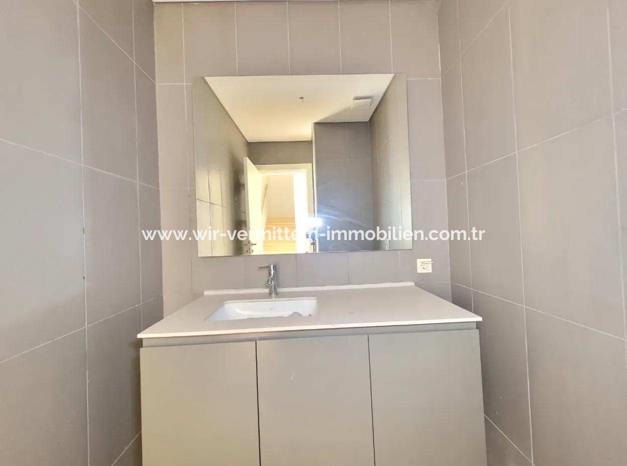 Kiracısız İncek Loft Satılık  2+1 Bahçe Dubleks Şehir Manzaralı Daire