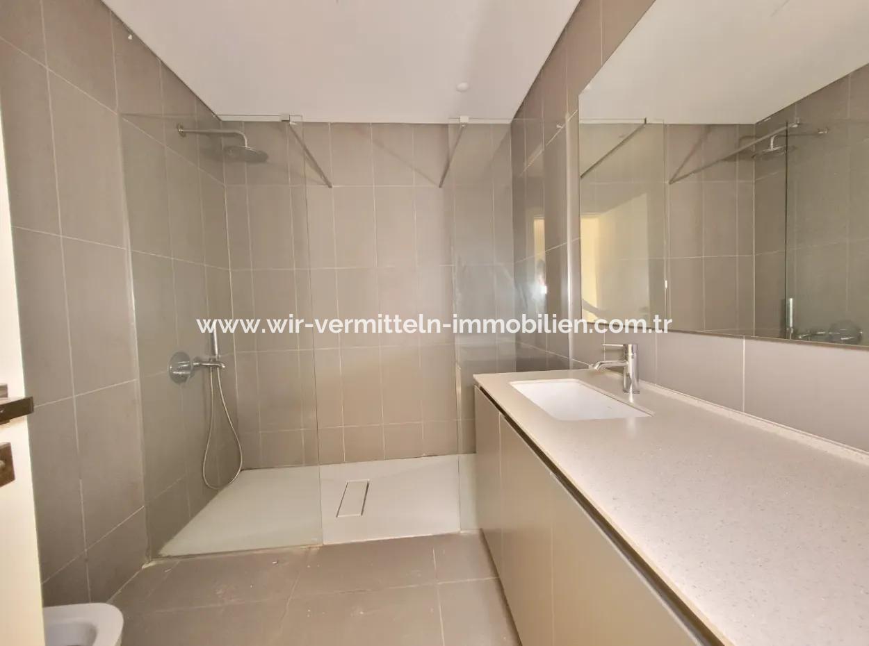 Boş Faturalı İncek Loft Satılık  2+1 Bahçe Dubleks Şehir Manzaralı Daire