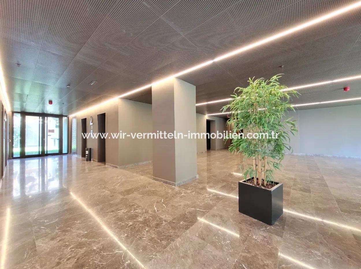 Kiracısız İncek Loft Satılık  2+1 Bahçe Dubleks Şehir Manzaralı Daire