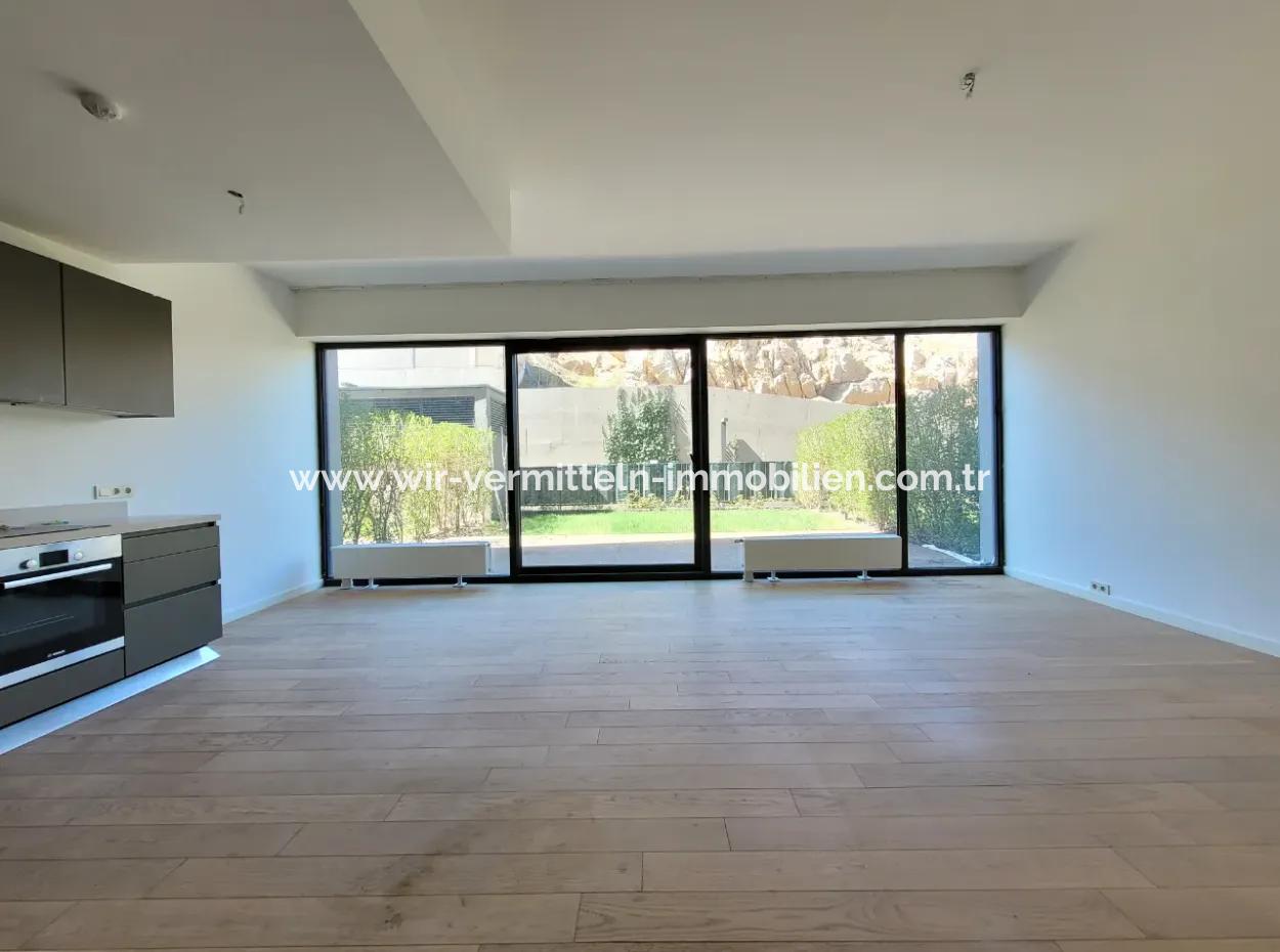 Kiracısız İncek Loft Satılık  2+1 Bahçe Dubleks Şehir Manzaralı Daire