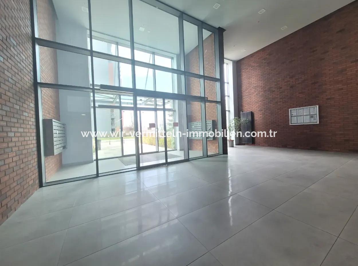 Vatandaşlığa Uygun Beytepe İncek Bulvar Loft Satılık 4+1 17.Kat Park Manzaralı Güney Cephe  Daire