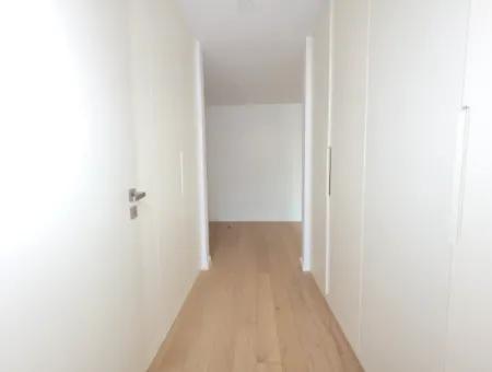 Boş Krediye Uygun İncek Loft Satılık 2,5+1 Peyzaj Manzaralı Kiracısız 2.Kat Daire