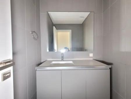 İncek Loft Satılık 3+1 110 M²  Peyzaj Manzaralı Daire