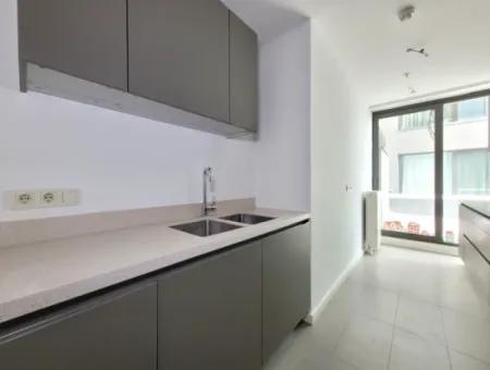 Boş İncek Loft Satılık Teraslı  3+1 110 M² Mogan Manzaralı Daire