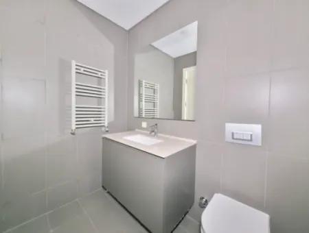 Boş İncek Loft Satılık 3+1 Bahçe Dubleksi Şehir Manzaralı Daire