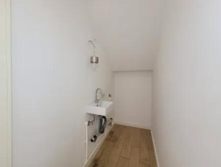 Boş İncek Loft Satılık 3+1 Bahçe Dubleksi Şehir Manzaralı Daire