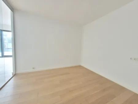 Boş İncek Loft Satılık 3+1 Bahçe Dubleksi Şehir Manzaralı Daire