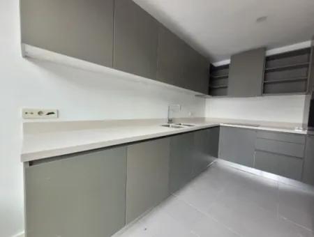 Boş İncek Loft Satılık 3+1 Bahçe Dubleksi Şehir Manzaralı Daire