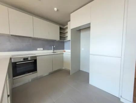 Boş İncek Loft Kiralık  1+1 Göl Manzaralı 11.Kat Daire