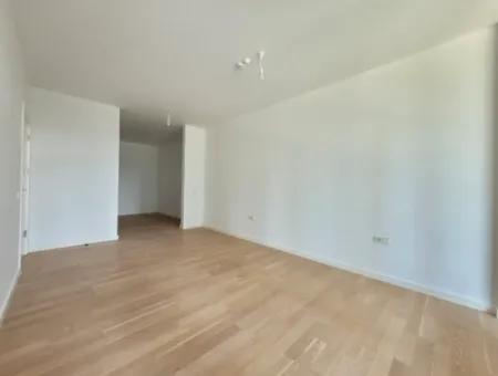 İncek Loft Satılık  3.5+1 140 M² 3.Kat Peyzaj Cephe Daire