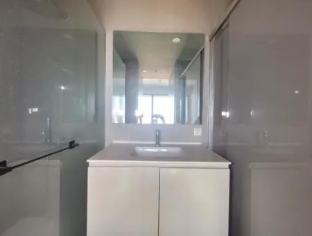 Boş İncek Loft  Satılık 1+1 Göl Manzaralı 2.Kat Daire