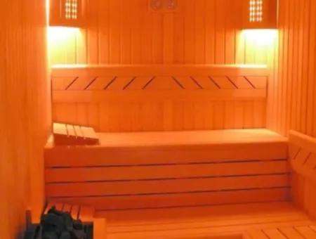 Boş İncek Loft  Satılık 1+1 Göl Manzaralı 2.Kat Daire