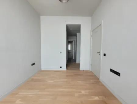 İncek Loft Satılık 1+1 Şehir Manzaralı 14.Kat Daire