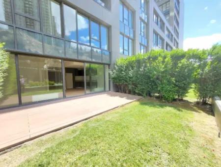 Boş Faturalı İncek Loft Satılık  2+1 Bahçe Dubleks Şehir Manzaralı Daire