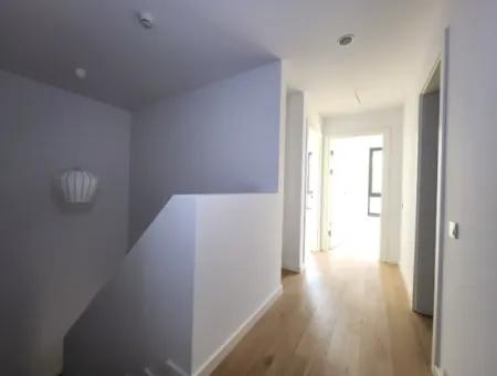 Kiracısız İncek Loft Satılık  2+1 Dubleks Şehir Manzaralı 2.Kat Daire