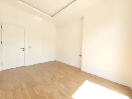 Ankara Çayyolu Alacaatlı Mh. Satılık Viole Sitesi As Royal Prestij Yatay Mimarı Bahçe Katı  4+1 Daire