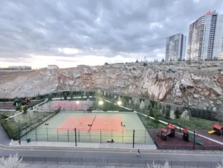 Boş Krediye Uygun İncek Loft Satılık  Teraslı 4+1  Peyzaj Manzaralı 137 M² 4.Kat Daire