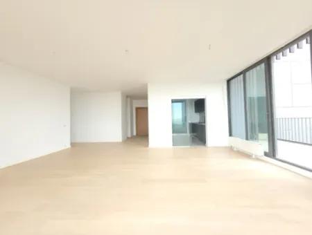 Boş İncek Loft Satılık  Teraslı 4+1  Mogan Manzaralı 146 M² 1.Kat Daire