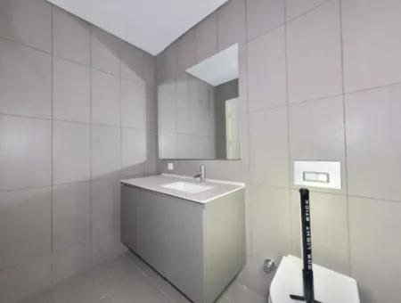 Boş İncek Loft Satılık  Teraslı 4+1  Mogan Manzaralı 146 M² 1.Kat Daire