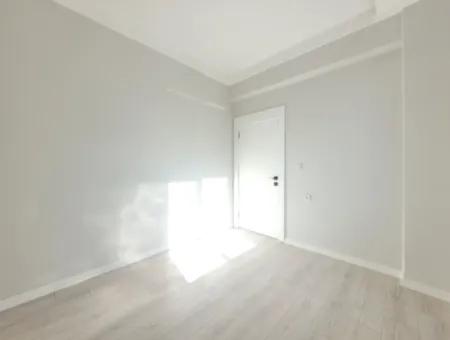 Vatandaşlığa Uygun Ankara Gölbaşı Bahçelievler Mah. 200 M ² Park Manzaralı Arakat Lüks Satılık Daire