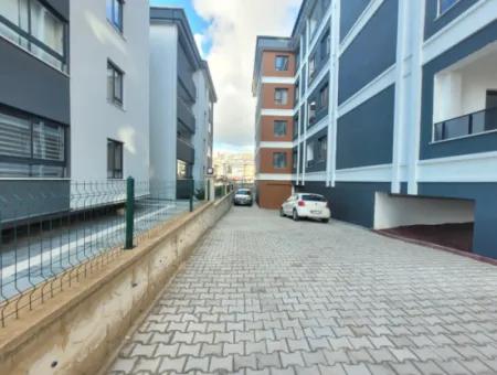 Vatandaşlığa Uygun Ankara Gölbaşı Bahçelievler Mah. 200 M ² Park Manzaralı Arakat Lüks Satılık Daire