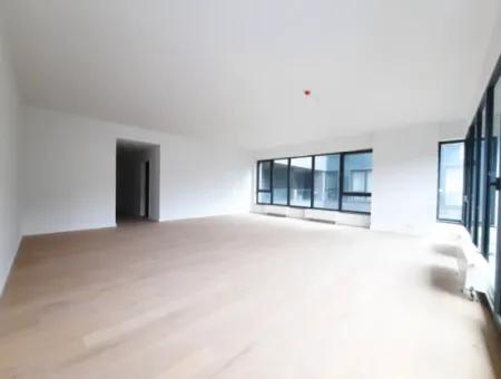 İncek Loft Satılık  4+1  Peyzaj Manzaralı  180 M² 2.Kat Daire