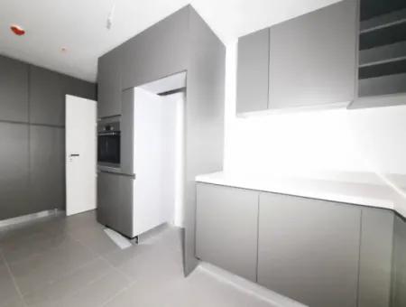 İncek Loft Satılık  4+1  Peyzaj Manzaralı  180 M² 2.Kat Daire