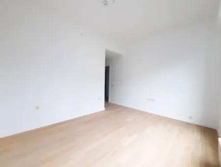 İncek Loft Satılık  4+1  Peyzaj Manzaralı  180 M² 2.Kat Daire