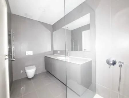 Kiracısız İncek Loft Satılık  5,5+1  Göl Manzaralı 14.Kat Daire