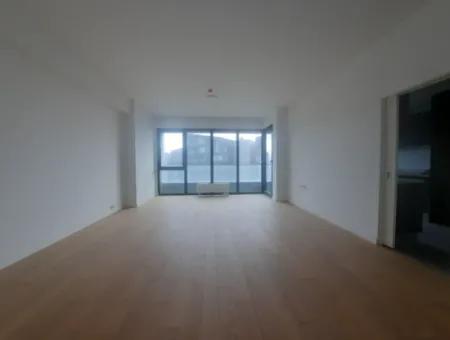 Krediye Uygun İncek Loft Satılık 2,5+1 Peyzaj Manzaralı 1.Kat Daire