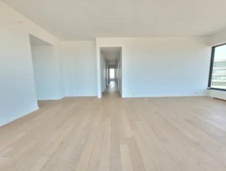 Kiracısız İncek Loft Satılık  5.5+1  Göl Manzaralı 20.Kat Daire