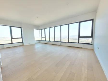 Kiracısız İncek Loft Satılık  5.5+1  Göl Manzaralı 20.Kat Daire