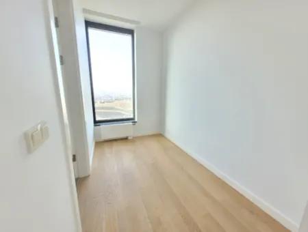 Kiracısız İncek Loft Satılık  5.5+1  Göl Manzaralı 20.Kat Daire