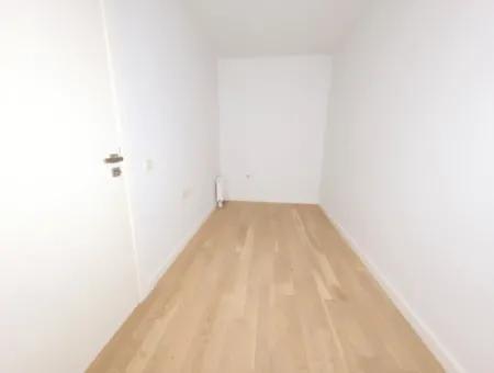 Kiracısız İncek Loft Satılık  5.5+1  Göl Manzaralı 20.Kat Daire