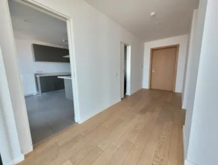 Kiracısız İncek Loft Satılık  5.5+1  Göl Manzaralı 20.Kat Daire