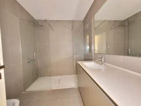 Boş Faturalı İncek Loft Satılık  2+1 Bahçe Dubleks Şehir Manzaralı Daire