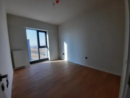 Vatandaşlığa Uygun Beytepe İncek Bulvar Loft Satılık 4+1 17.Kat Park Manzaralı Güney Cephe  Daire