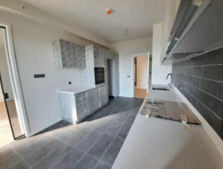 Vatandaşlığa Uygun Beytepe İncek Bulvar Loft Satılık 4+1 17.Kat Park Manzaralı Güney Cephe  Daire